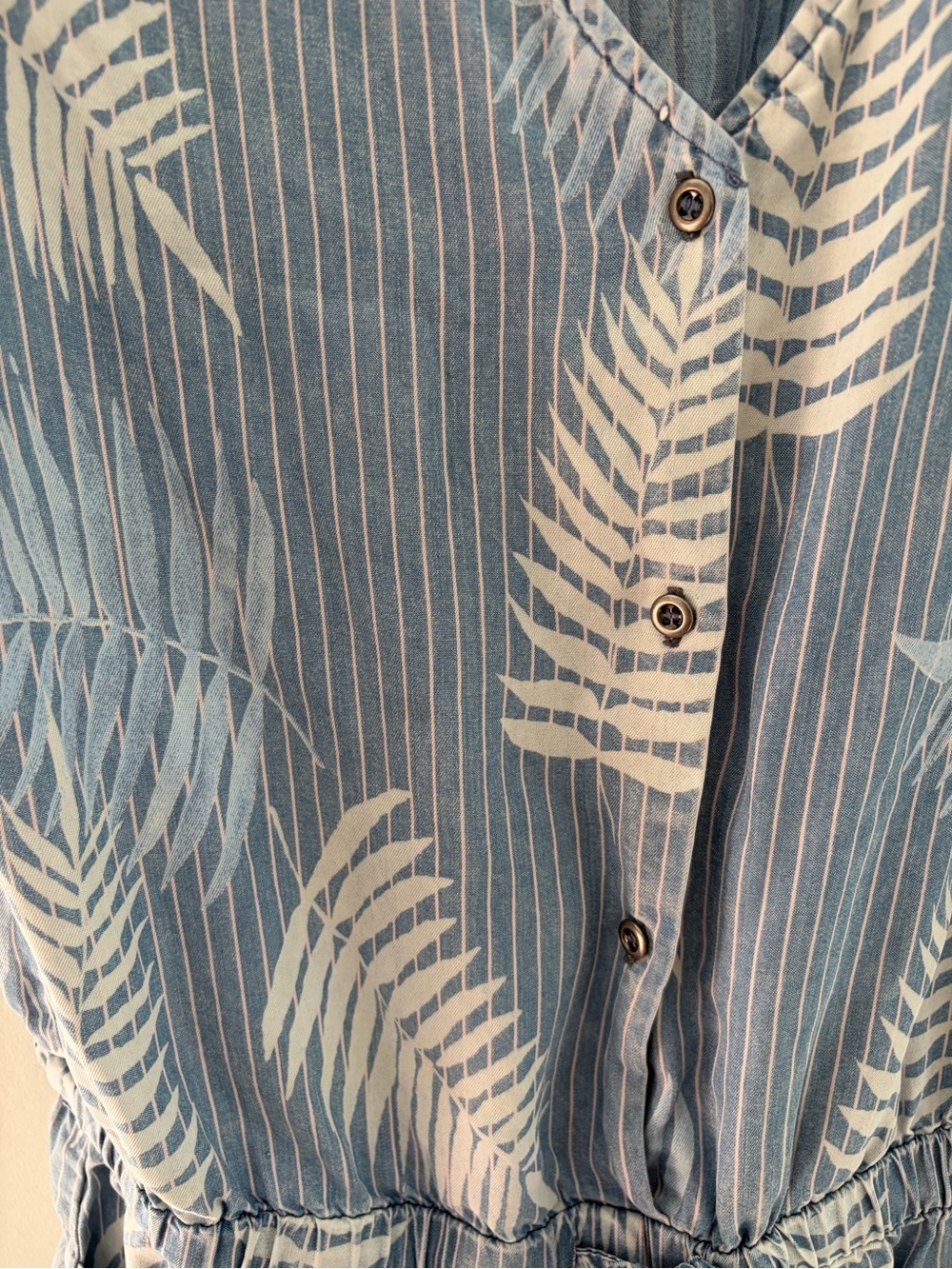 Billy T Light Blue Leaf-Print Short Romper, XS - Picture 9 of 12